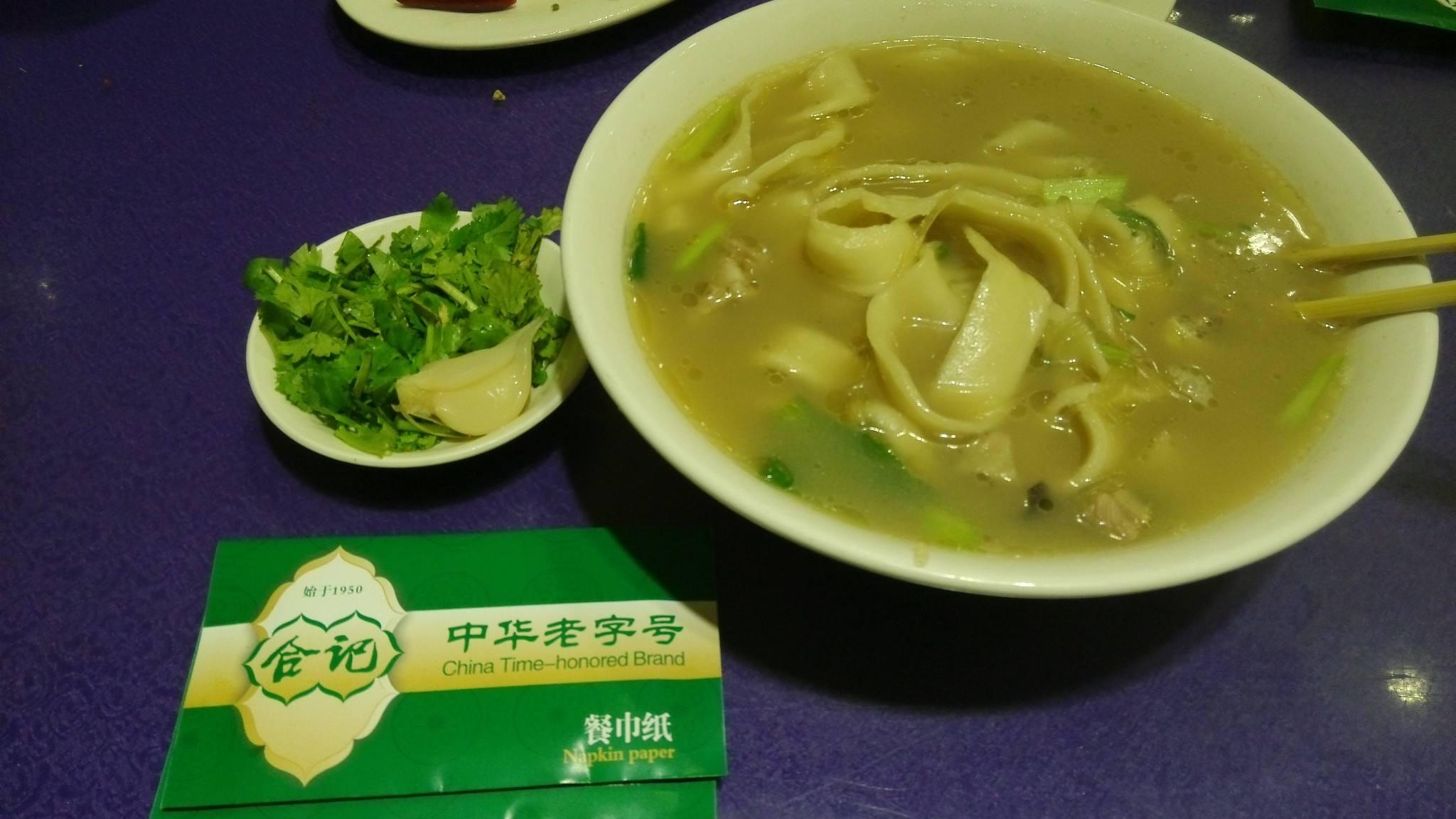 郑州哪家烩面吃着最带劲，医学院“杀人”烩面背后隐藏什么故事？