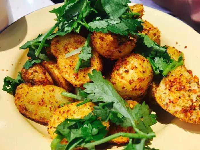 辣到冒汗的火锅,辣到爆火还想吃的美食