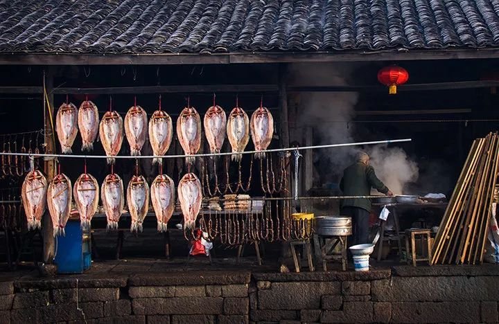 古镇旅游美食推荐,去古镇吃好吃的