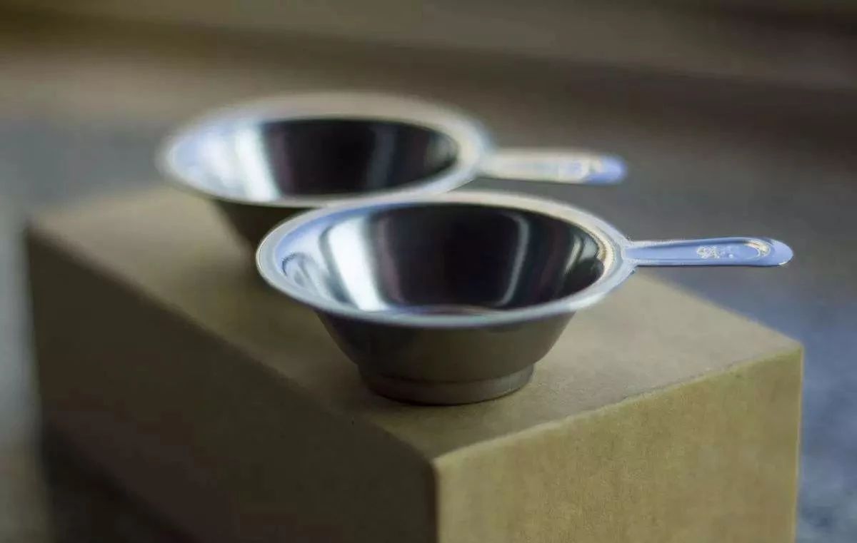 茶台上都摆些啥东西,茶桌上的基本物件