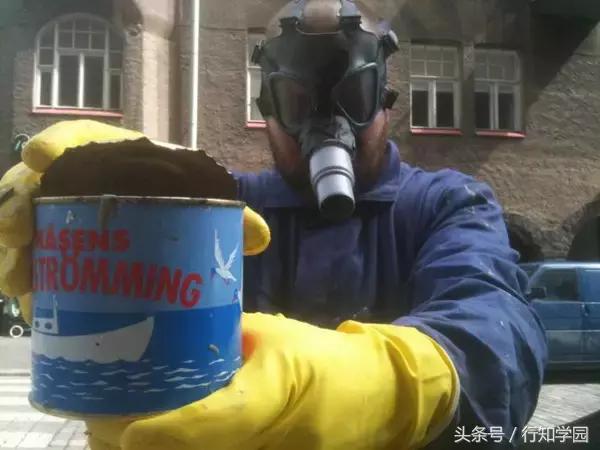 岛国最“臭”的食物该怎么运输？一不小心就变成“生化”*器武**！