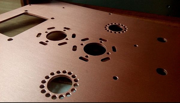 电子管耳放，低廉的投入却有万元的音色魅力，适合真正的发烧友