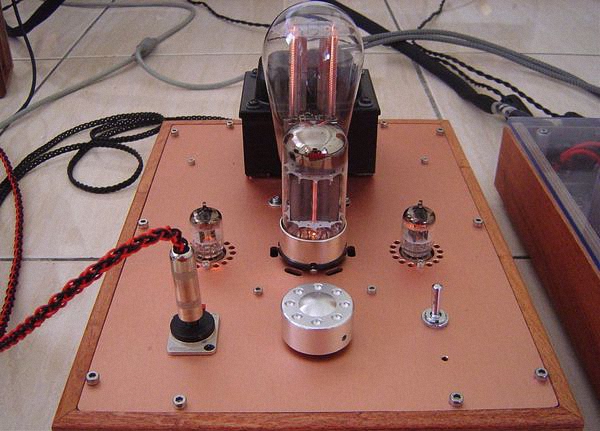 电子管耳放，低廉的投入却有万元的音色魅力，适合真正的发烧友