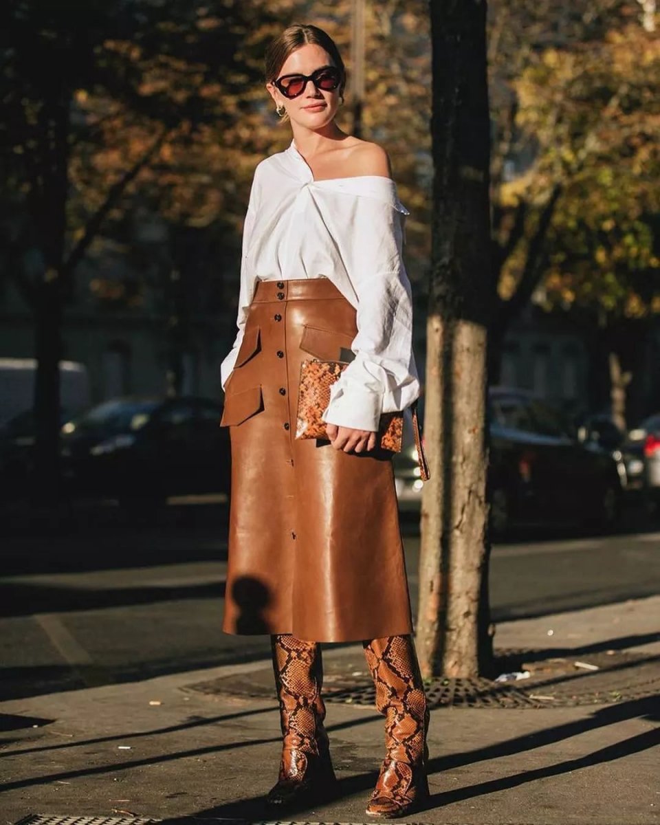 今年的靴子流行买短不买长,今年秋冬穿靴子就买这3种高级色