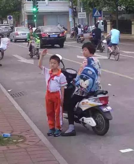 被央视批评的网红莉哥,网红莉哥被封杀了吗