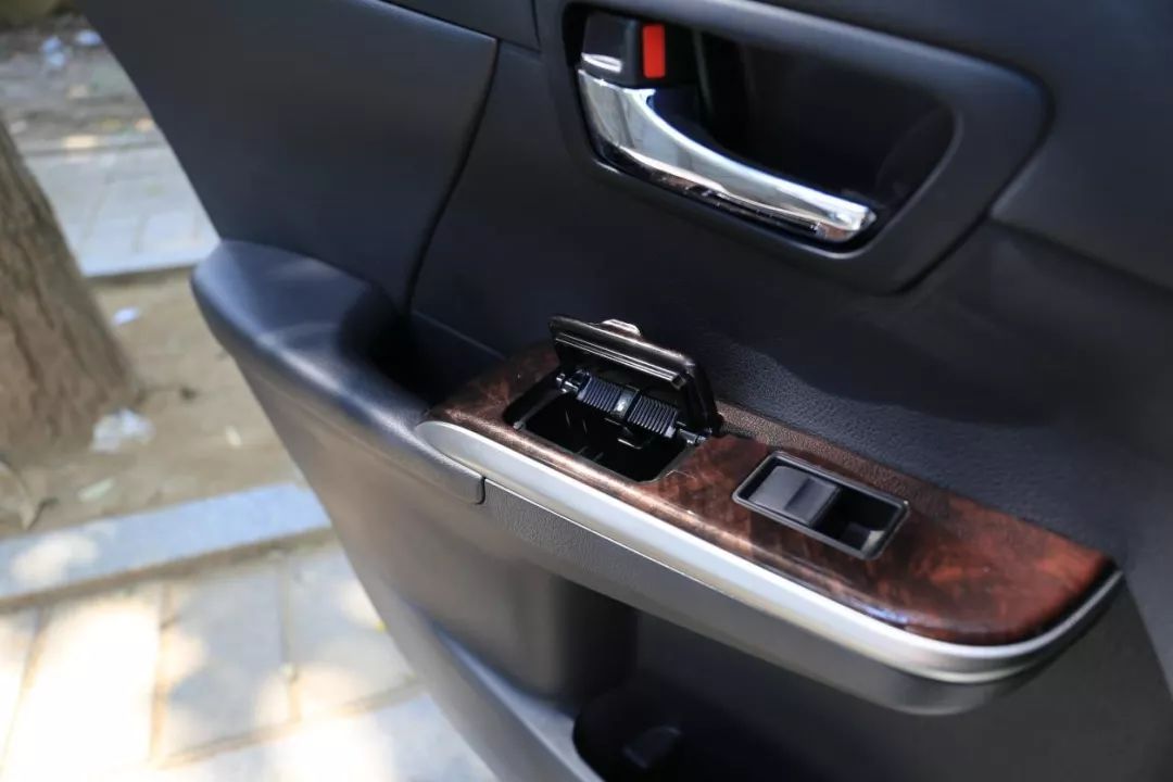 2023款凯美瑞2.0豪华版功能讲解,2023年凯美瑞2.0豪华版功能讲解