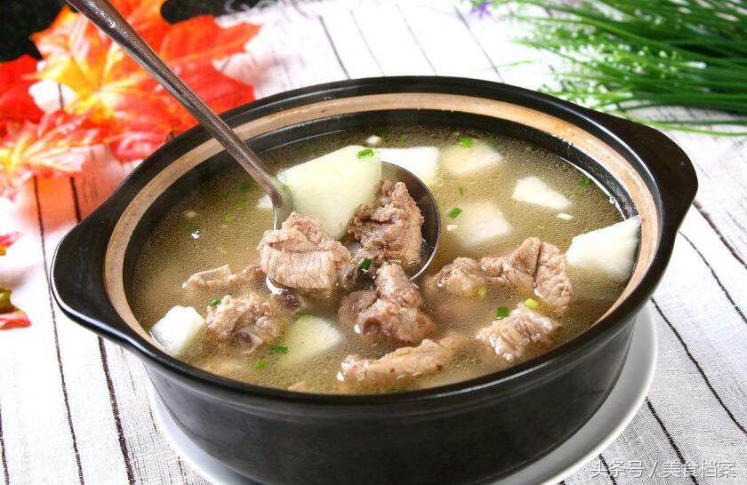 怎么炖排骨软烂不柴好吃,炖排骨肉比较硬又柴是怎么回事