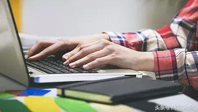 「关注」“博客”落幕：从传统互联向“掌上舆论场”的演变