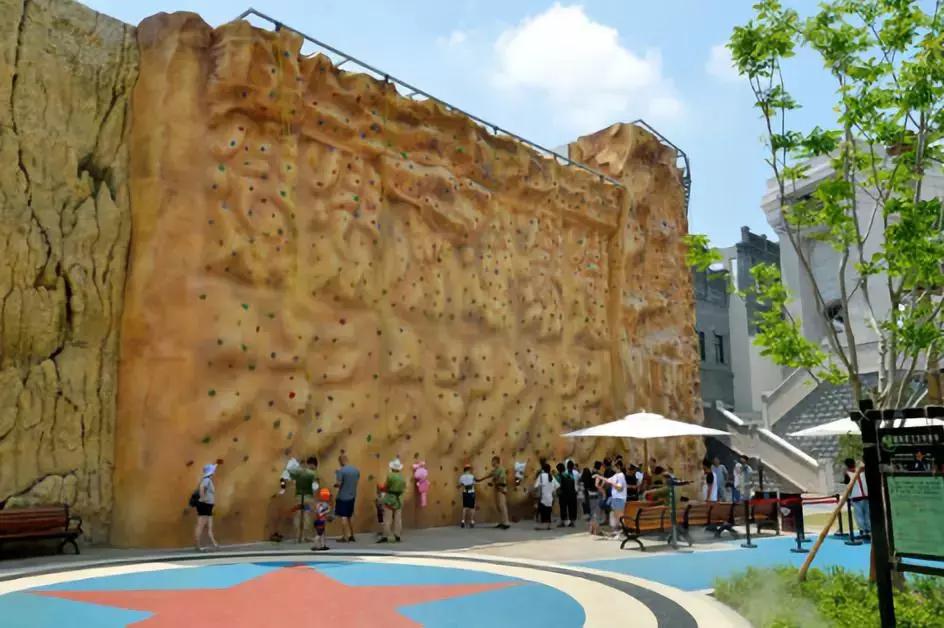 鍗庤皧鍏勫紵鐢靛奖涓栫晫澶滃満鏀荤暐涓,鑻忓窞鍗庤皧鍏勫紵鐢靛奖涓栫晫鏀荤暐涓嬬瘒