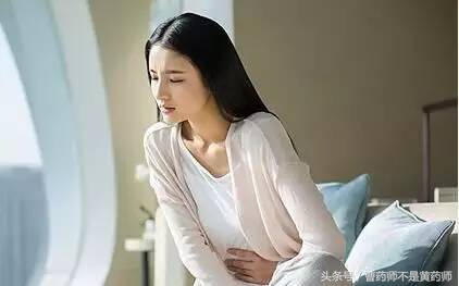 天凉受寒，小美痛经难忍，如何预防？如何自我治疗？