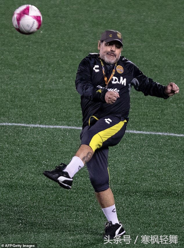 马拉多纳教鞭打法视频,马拉多纳武锋阵