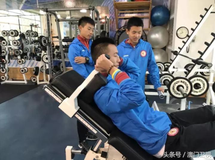 成都棠湖外国语学校男足,成都棠湖外国语学校足球