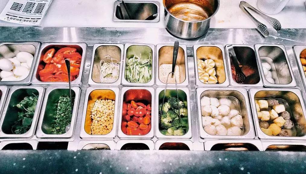 疯狂的“泡面馆”，还能快活多久？