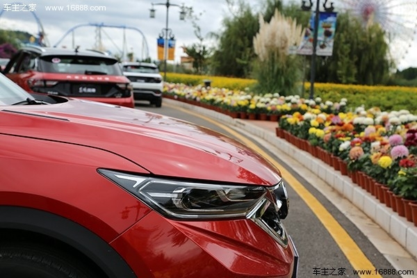 东风风神ax7新款评测,试驾东风风神ax7马赫版第一视角