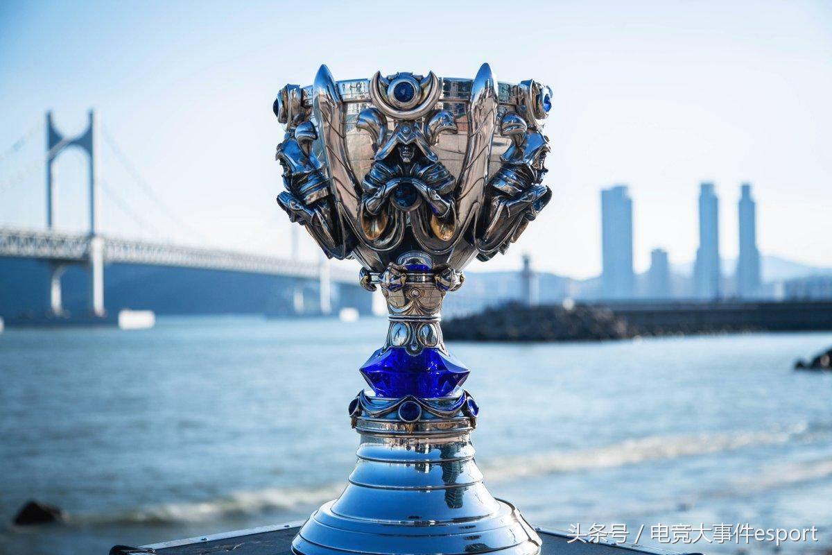 LOL国内外电竞大咖热议小组赛day6：G2出线了，请RNG狠狠的揍！