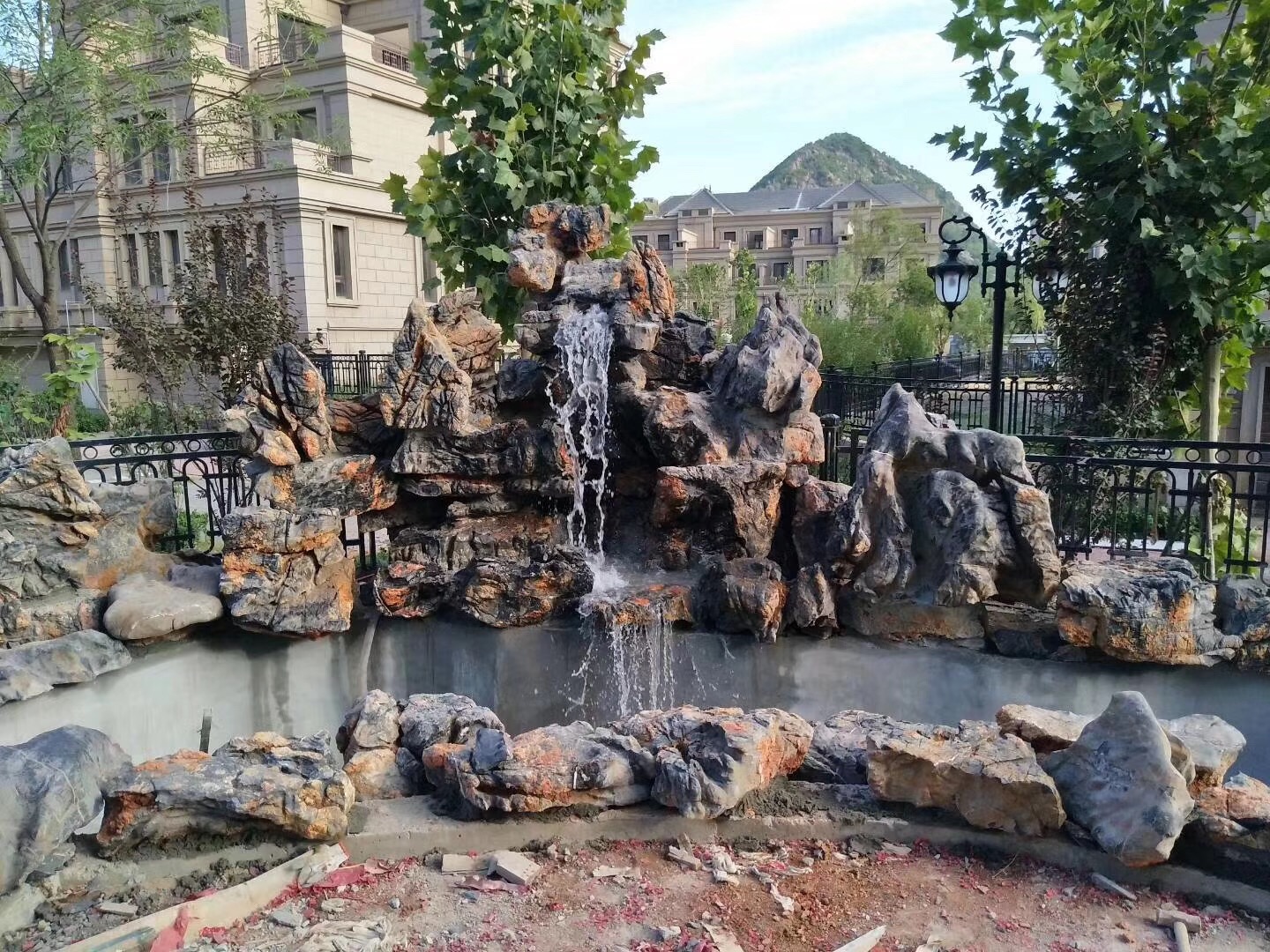 做个假山池,想做假山多少钱