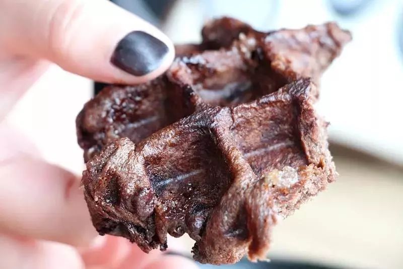 想买包？不用存钱不用代购！乐峰限量包包免费送，展开吸包大计！