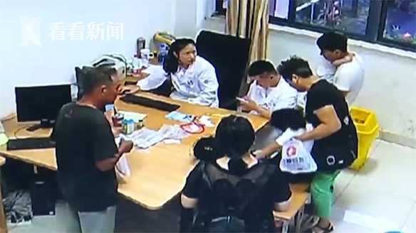 咳嗽水儿童误喝半瓶,三岁小孩咳嗽水误喝半瓶