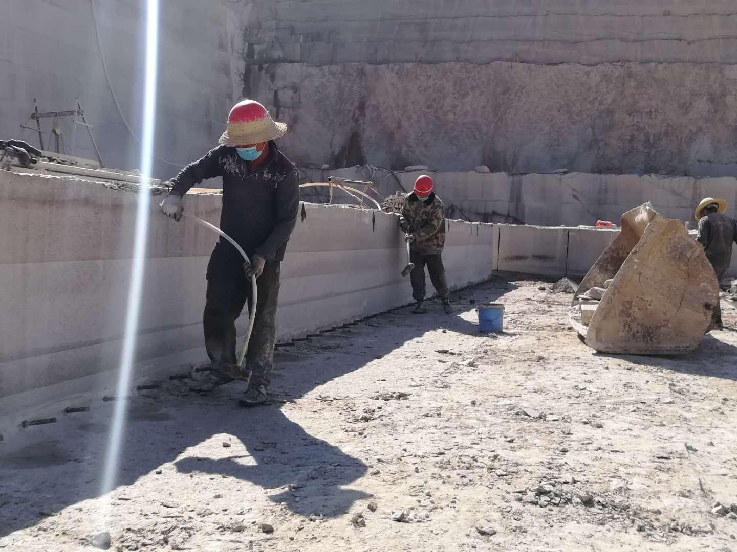 石头记的前世今生,石头的变形记完整版