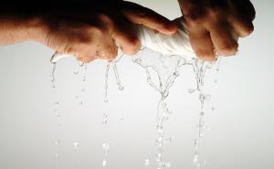 湿气重教你这3招湿气自然消,秋季怎样祛除体内湿气