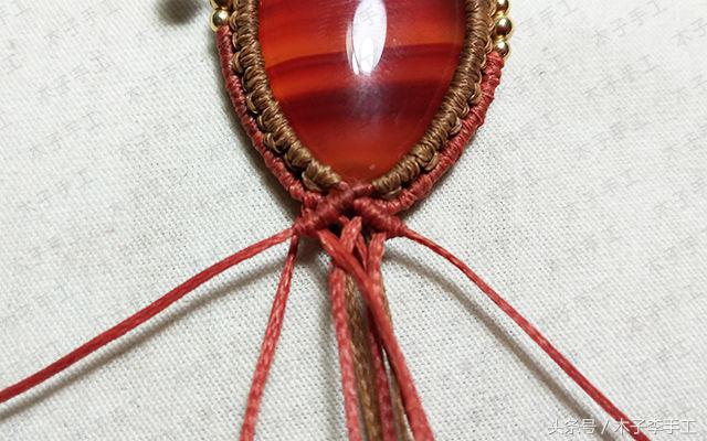 石头吊坠穿珠子编绳教程,尖晶石小吊坠编法
