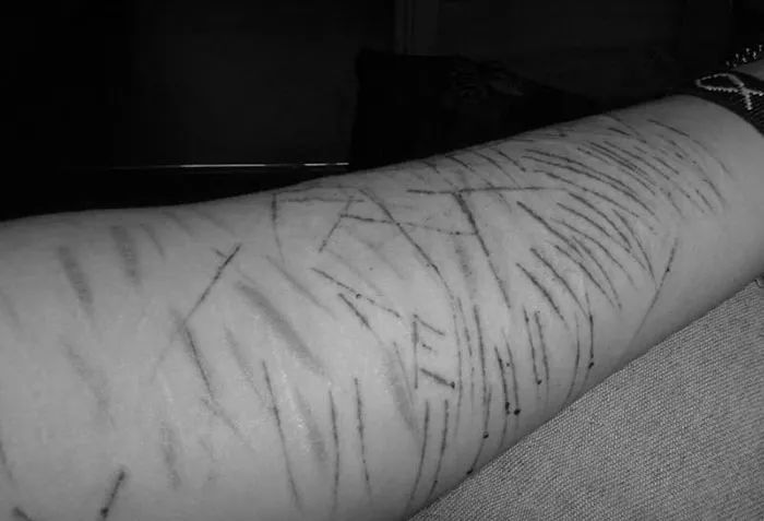 吸食毒粉会给人带来哪些影响,吸食毒物最大的危害