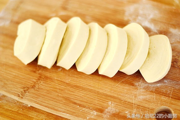 土鸡炖汤什么时候放盐要不要焯水,土鸡炖汤焯水的黄油要不要去掉