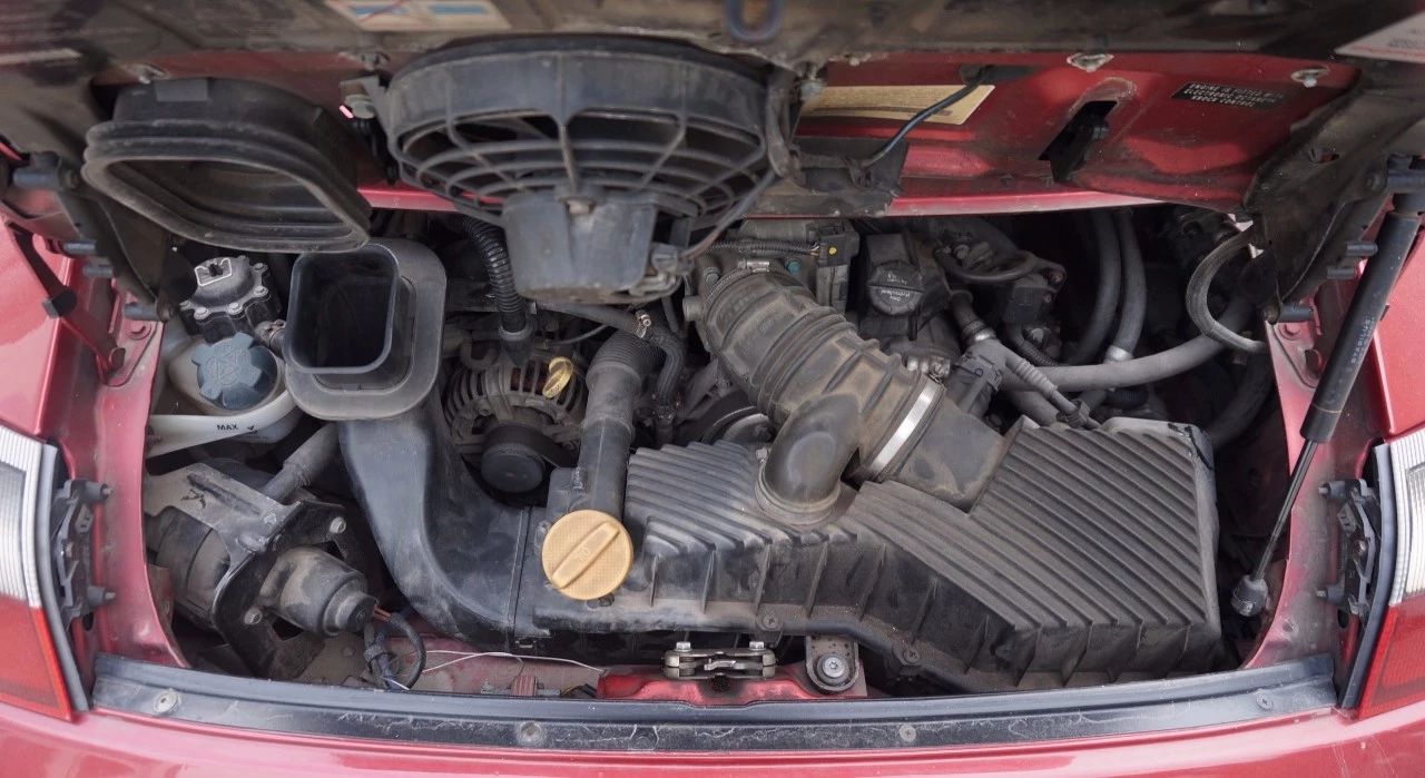 手动挡停车场保时捷911,试驾保时捷911入门版