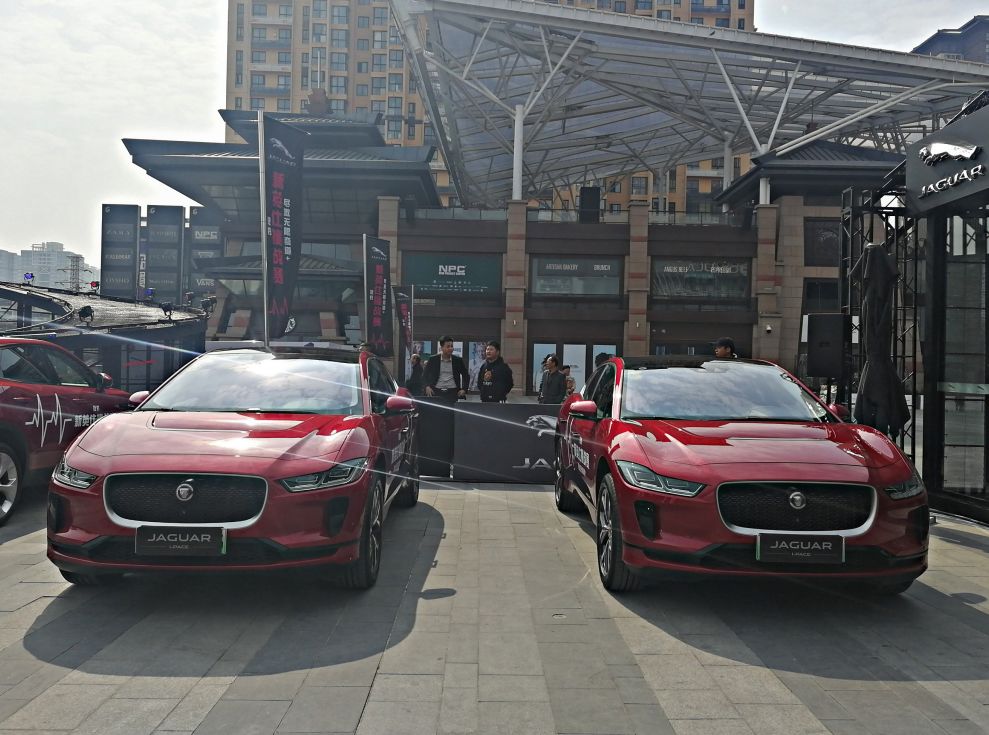 沉浸式体验捷豹老款fpace,捷豹fpace小豹子