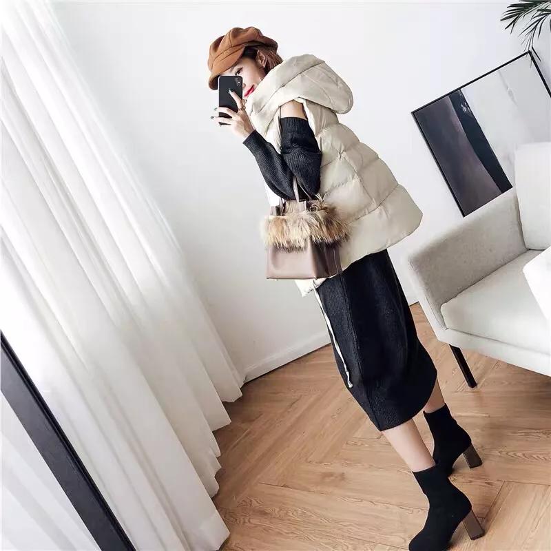 棉马甲搭配丝绒裤,黑色马甲搭配牛仔裤秋冬季