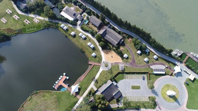 探秘2500亩魔都后花园!欧式别墅独栋、宠物乐园、动物农场高尔夫