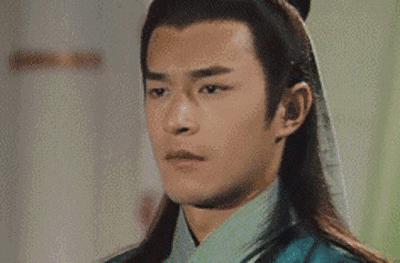 圆月弯刀兵器的评价,圆月弯刀武侠经典