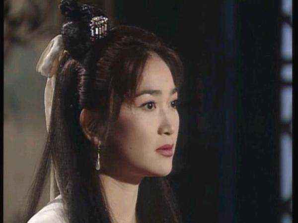 圆月弯刀兵器的评价,圆月弯刀武侠经典