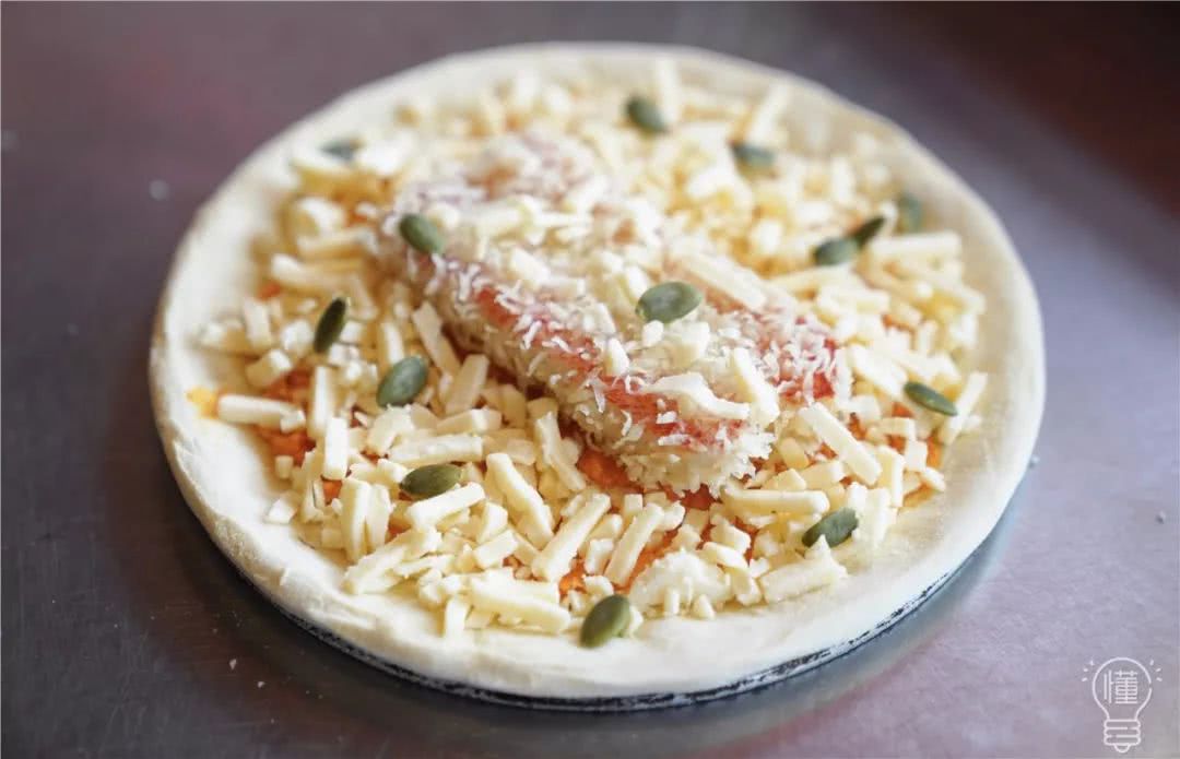 真的！这个29块9的披萨里我吃出了整整两只蟹！