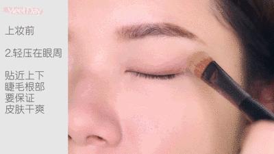 用眼线膏画眼线怎么画才好看,新手学化妆眼线该怎么画