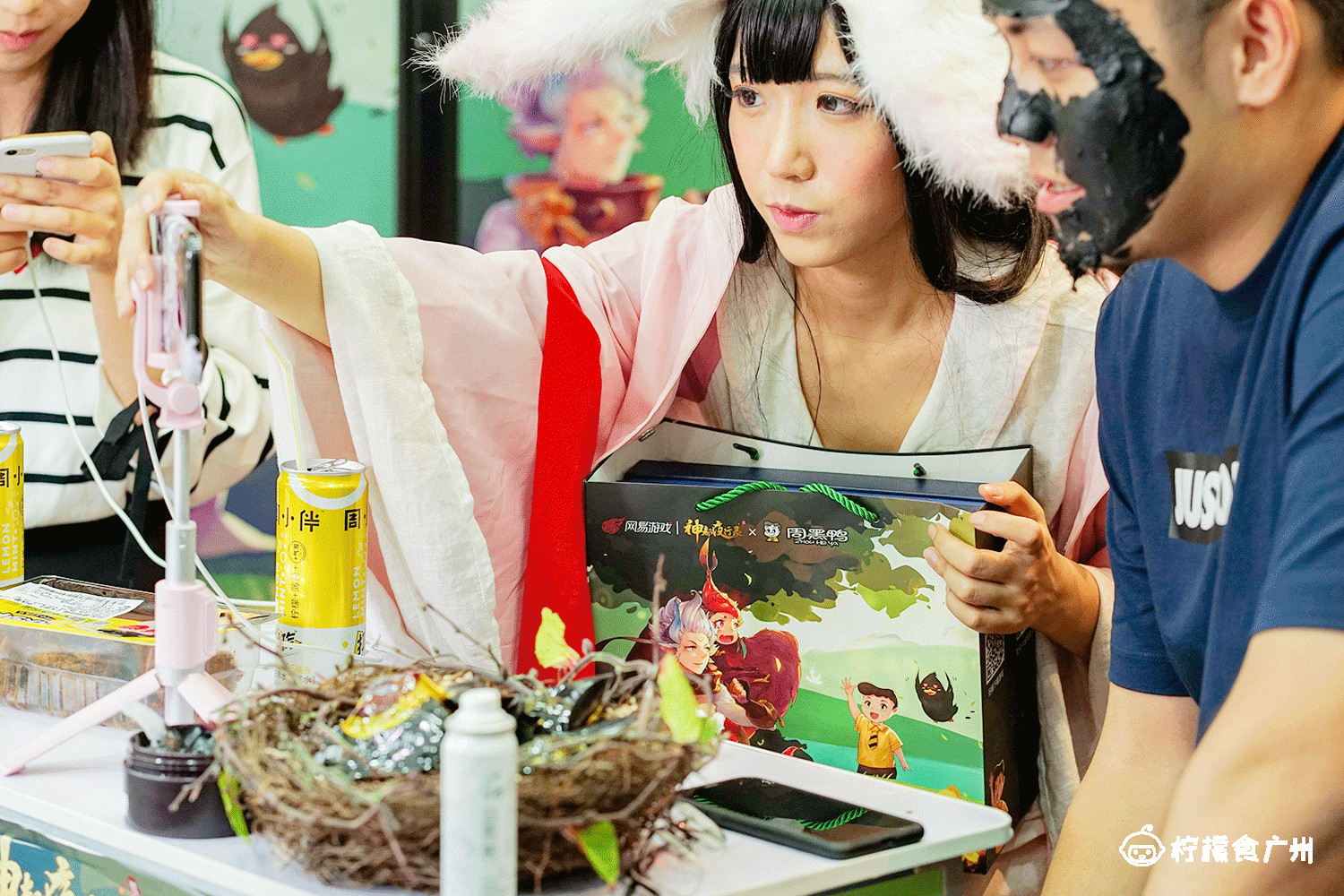 周黑鸭最近视频,周黑鸭最近的视频