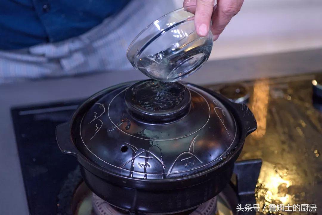 5分钟教你做蟹黄豆腐煲,没有蟹黄的蟹黄炒饭