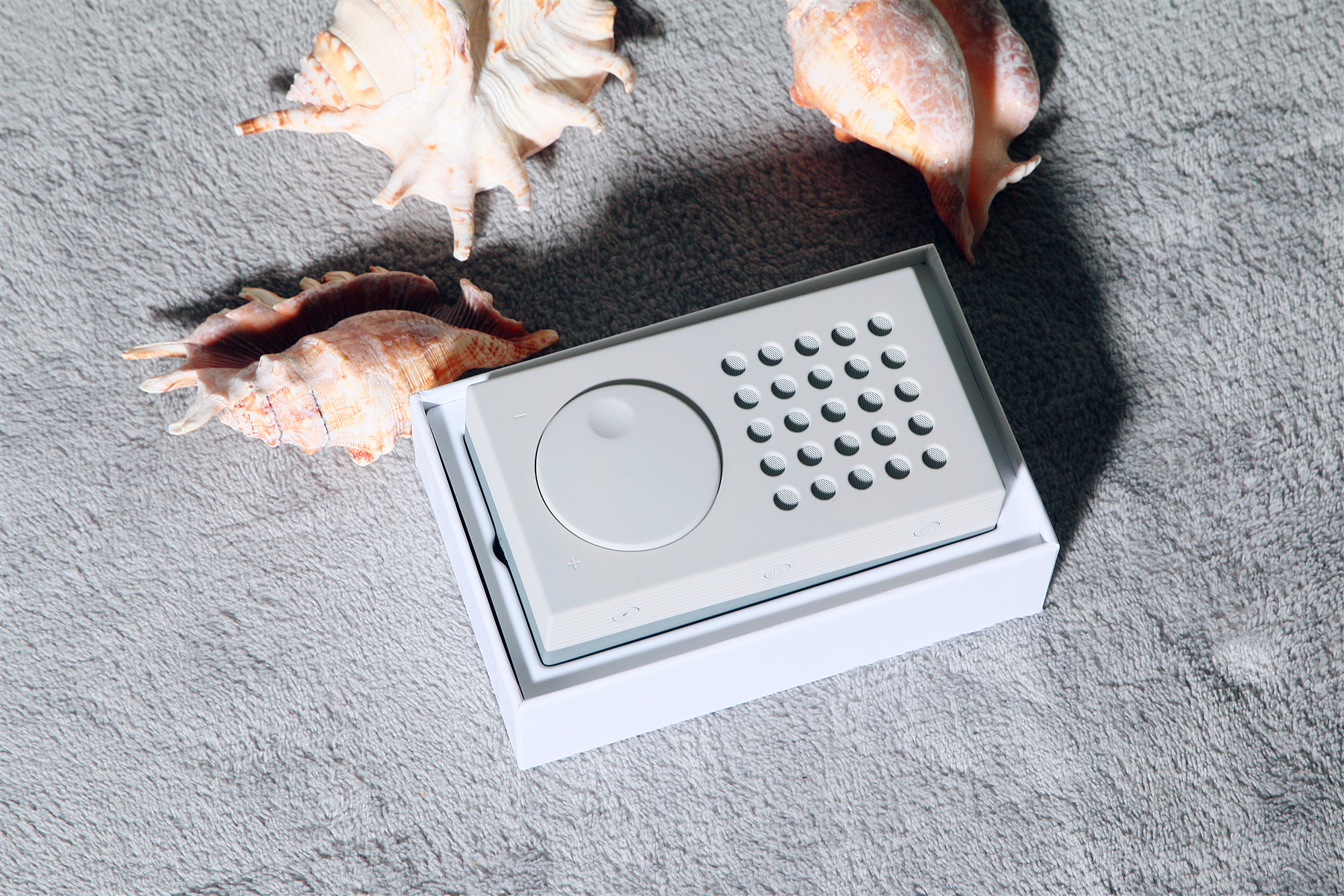 就爱你视频教程,锤子坚果砖式蓝牙小音箱拆解