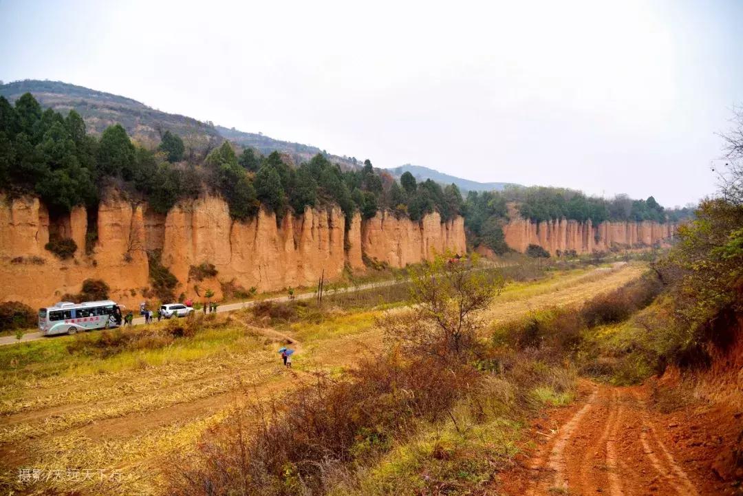 红土林景点,合水红土林