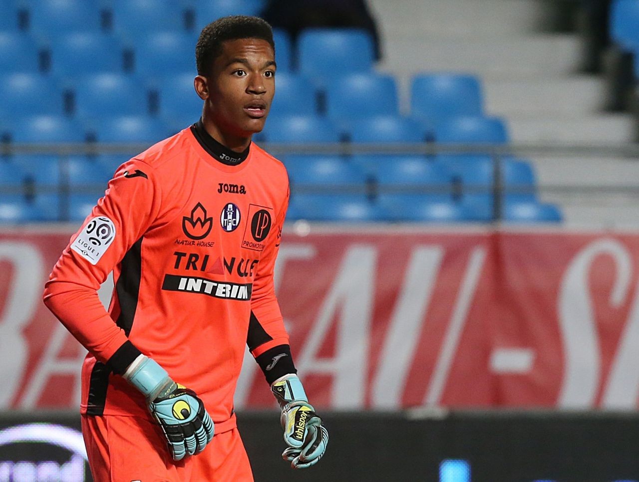 fm2022如何续约姆巴佩,实况足球铜球妖人姆巴佩