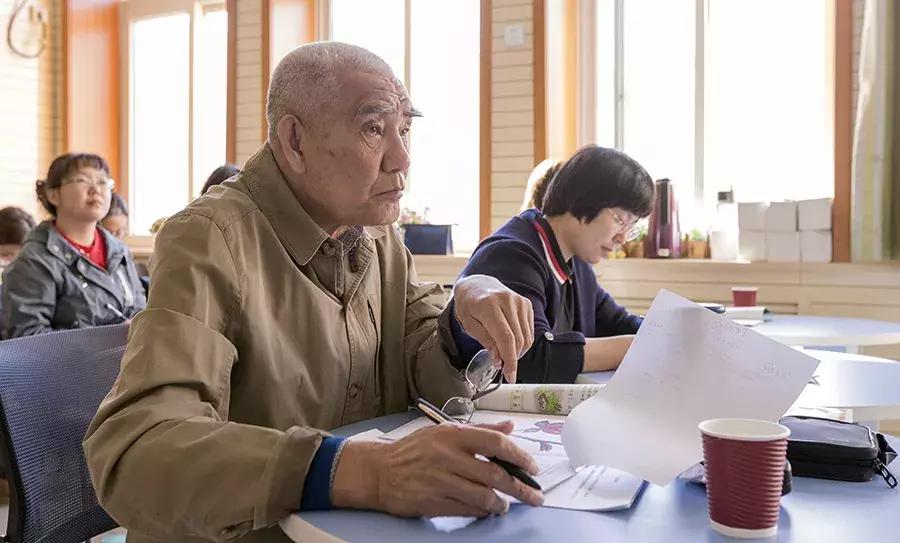 组团帮扶共进步名师引领促成长,精准发力培育教学名师