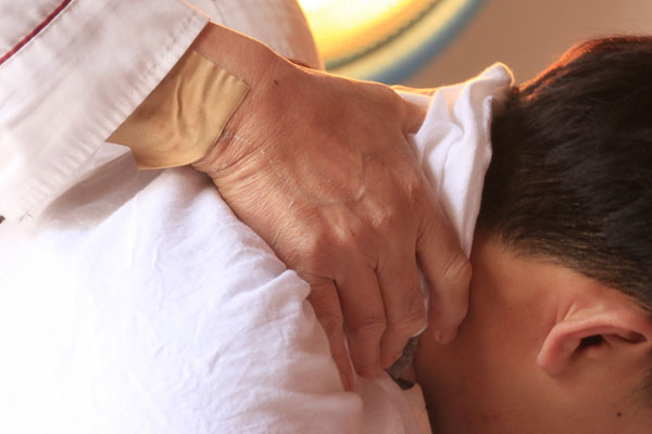 老人感觉手脚无力警惕四种病,老年人手脚麻木要当心这些疾病