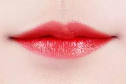 显白口红试色真实测评,适合夏季口红亲测