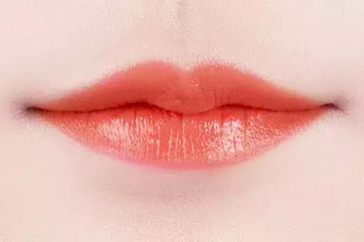 显白口红试色真实测评,适合夏季口红亲测