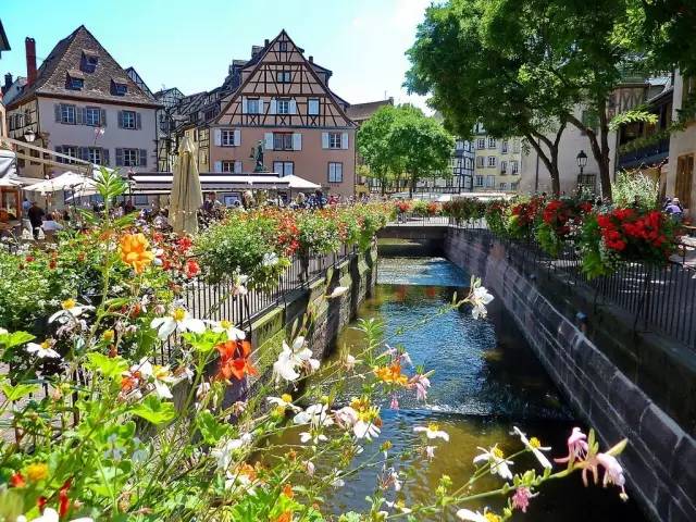 全世界最美的10个小镇,世界上最美的十个小镇