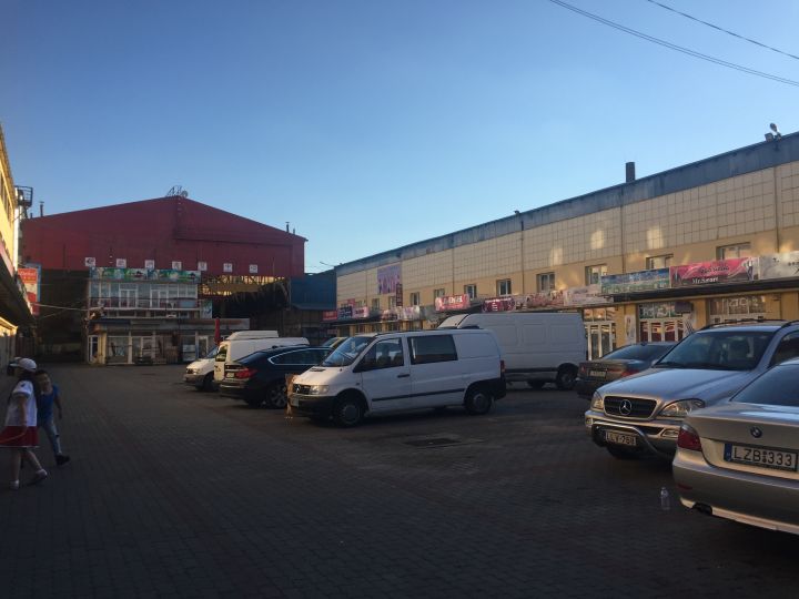 布达佩斯唐人街夜市,聊一聊海外生活