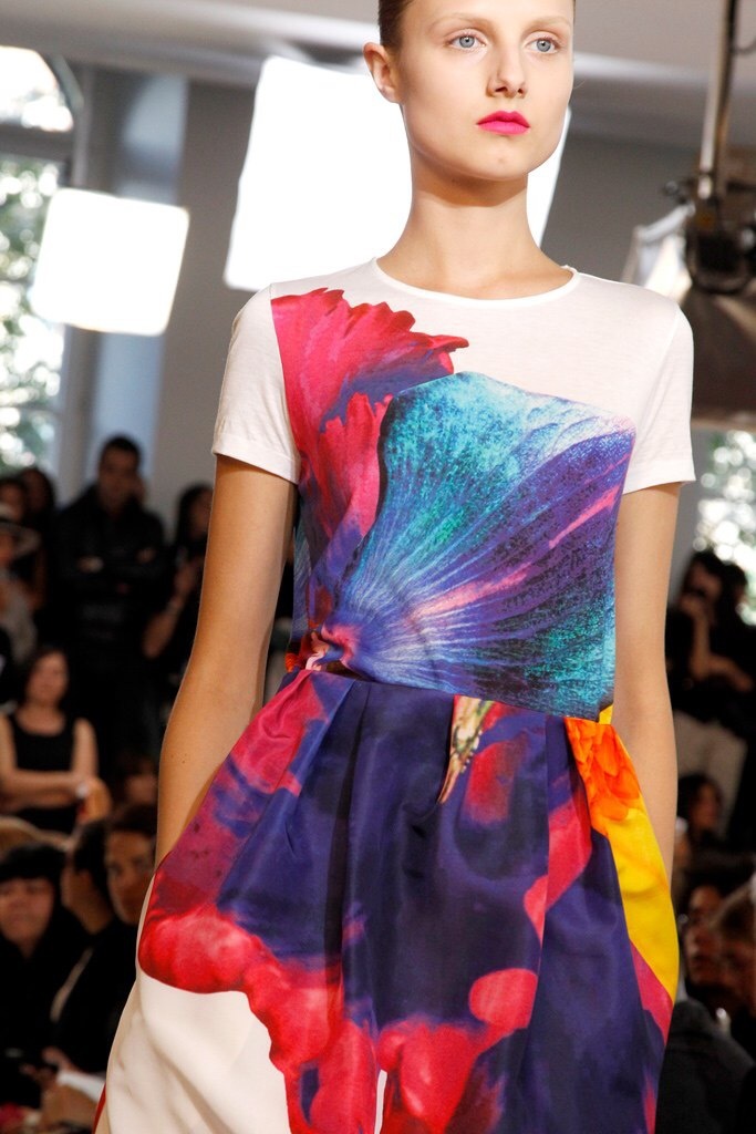 ktv必点歌曲不会跑调,ktv必点歌曲适合不会唱歌的人