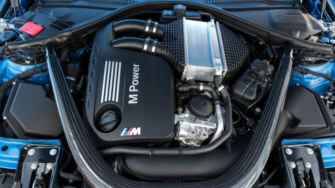 宝马m3历代车型发展回顾,宝马m32022款