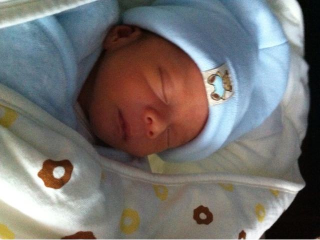 新生黄疸宝宝怎么护理,新生宝宝黄疸怎样处理