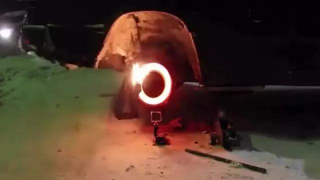 少踩油门的好处,少踩油门的危害